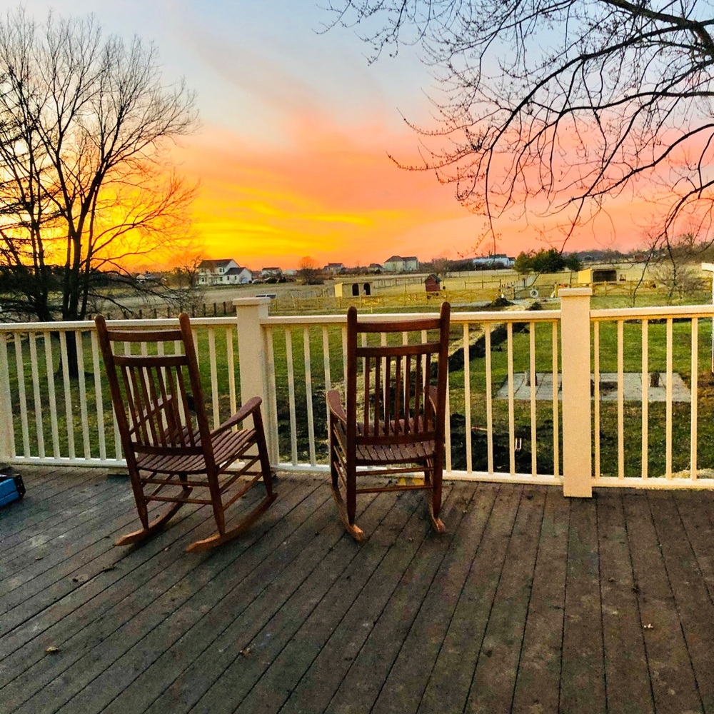 Meet your Posher, Olivia